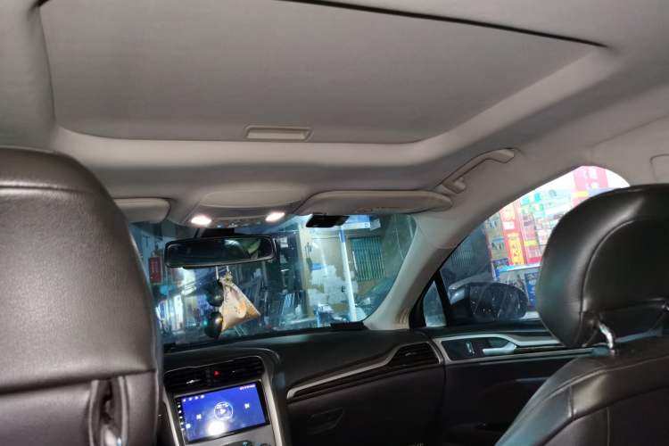 Used Ford Mondeo 2013 2.0L GTDi 200 Fashion Edition Headliner