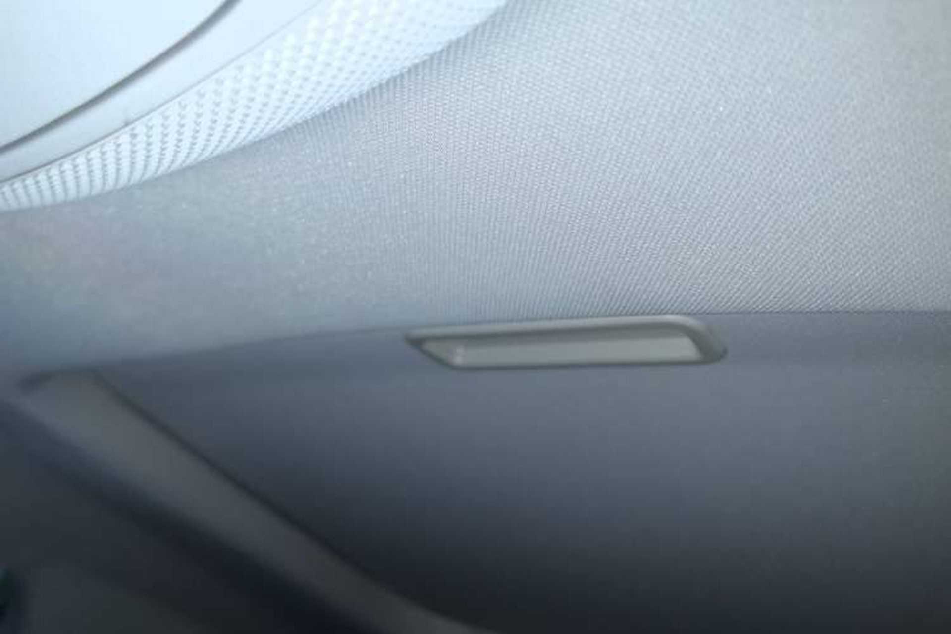 Used Ford Mondeo 2013 2.0L GTDi 200 Luxury Model Headliner