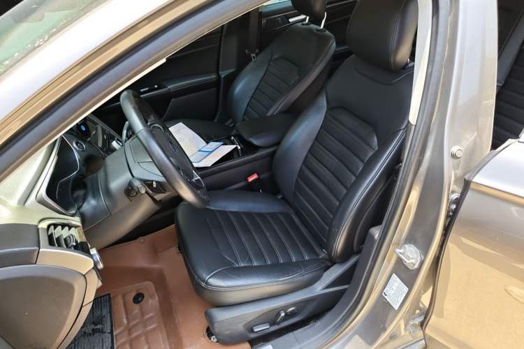 Used Ford Mondeo 2013 2.0L GTDi 200 Luxury Model Left Front Seat