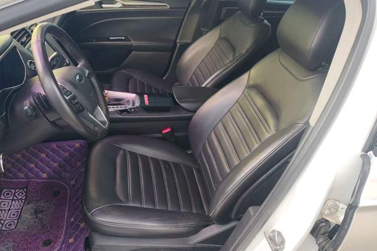 Used Ford Mondeo 2013 2.0L GTDi 200 Luxury Model Left Front Seat