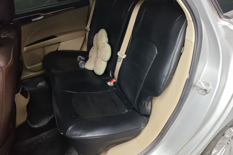 Used Ford Mondeo 2013 2.0L GTDi 200 Luxury Model Left Rear Seat