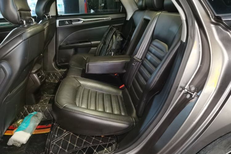 Used Ford Mondeo 2013 2.0L GTDi 200 Fashion Edition Left Rear Seat
