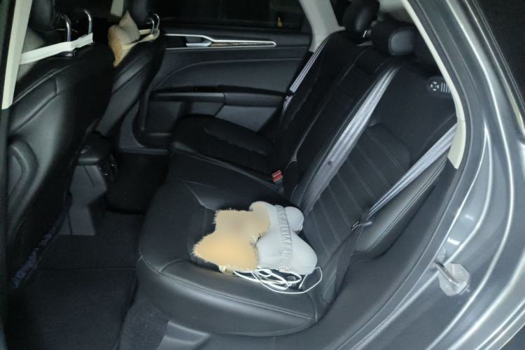 Used Ford Mondeo 2013 2.0L GTDi 200 Luxury Model Left Rear Seat