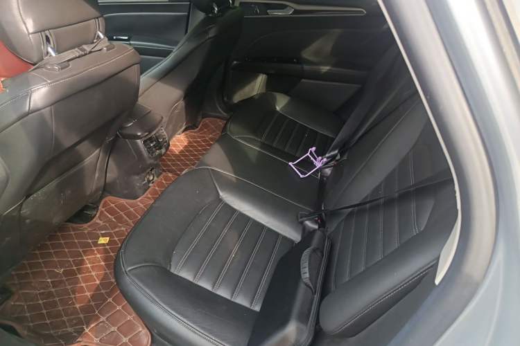 Used Ford Mondeo 2013 2.0L GTDi 200 Luxury Model Left Rear Seat
