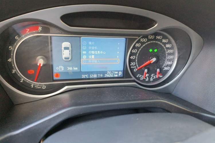 Used Ford Mondeo 2013 2.3L Luxury Model Odometer Close Up