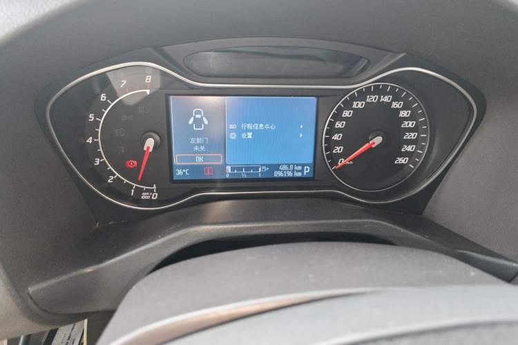 Used Ford Mondeo 2013 2.3L Luxury Model Odometer Close Up