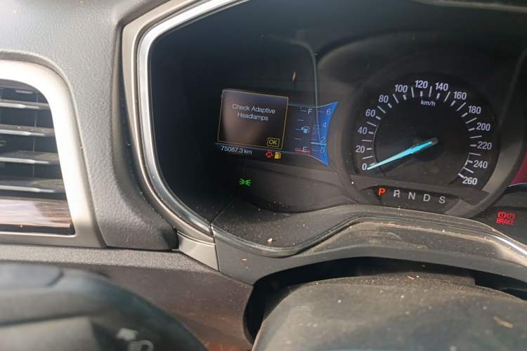 Used Ford Mondeo 2013 2.0L GTDi 200 Luxury Model Odometer Close Up