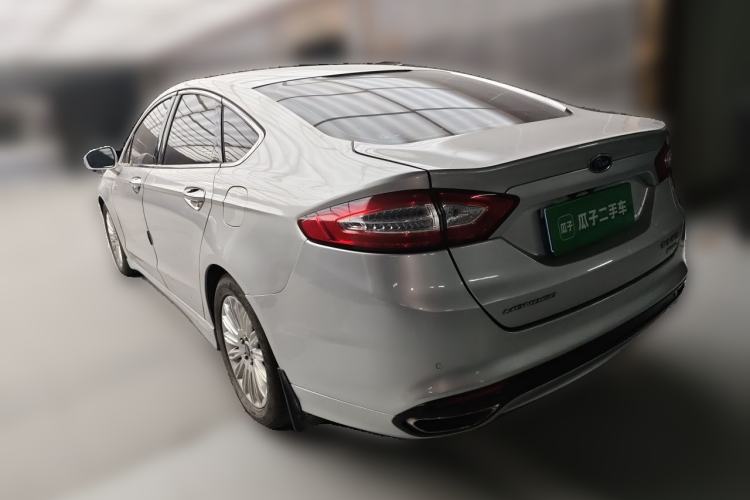 Used Ford Mondeo 2013 2.0L GTDi 200 Luxury Model Rear Left 45 Deg