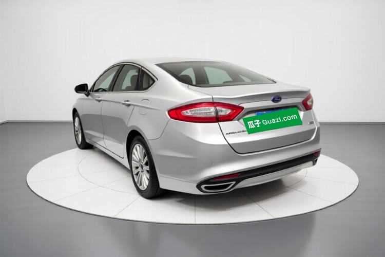 Used Ford Mondeo 2013 2.0L GTDi 200 Luxury Model Rear Left 45 Deg