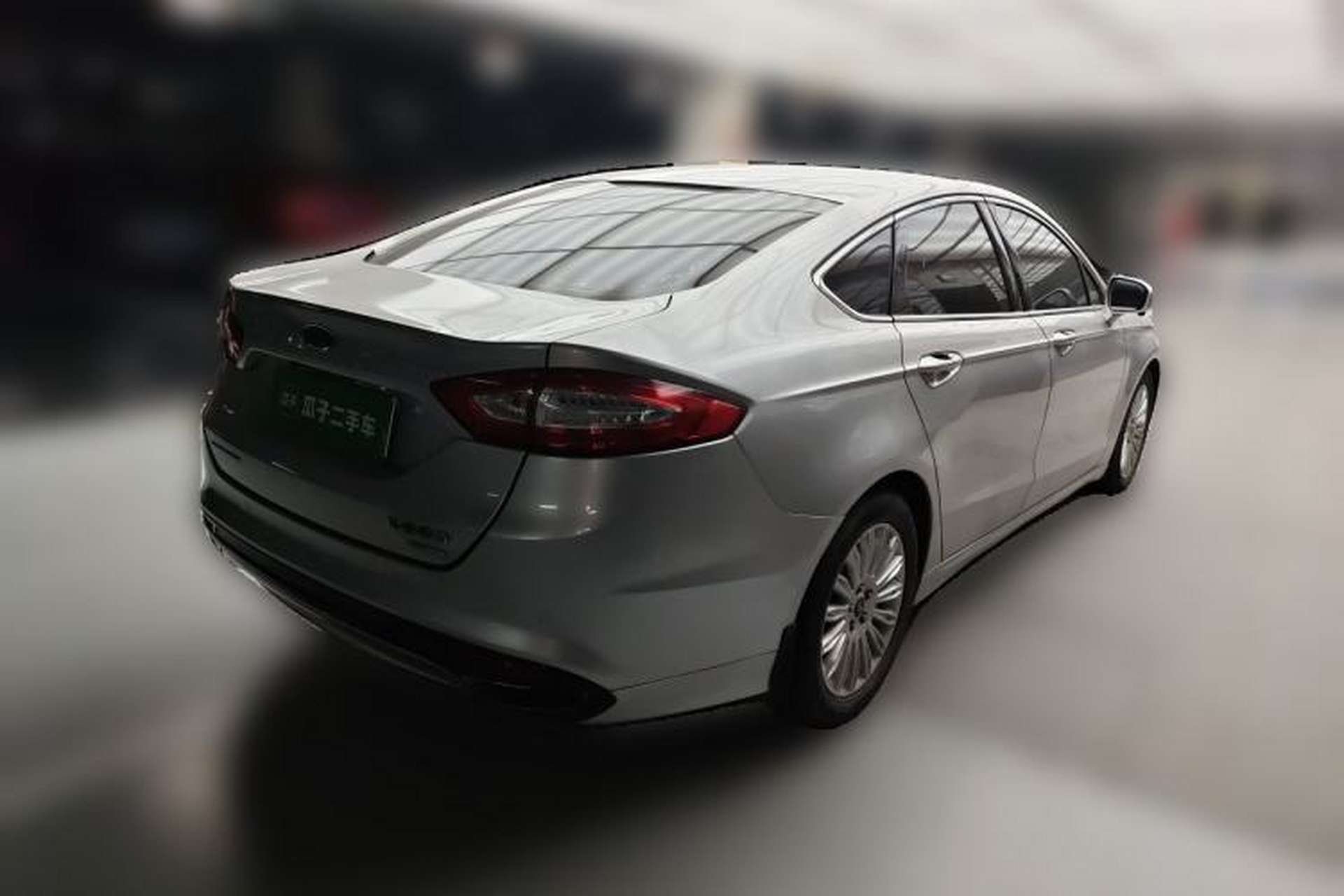 Used Ford Mondeo 2013 2.0L GTDi 200 Luxury Model Rear Right 45 Deg