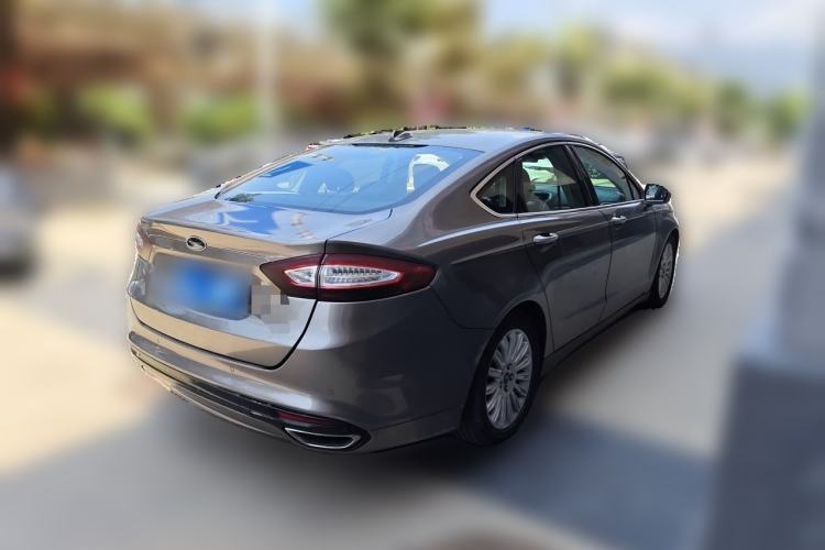 Used Ford Mondeo 2013 2.0L GTDi 200 Luxury Model Rear Right 45 Deg