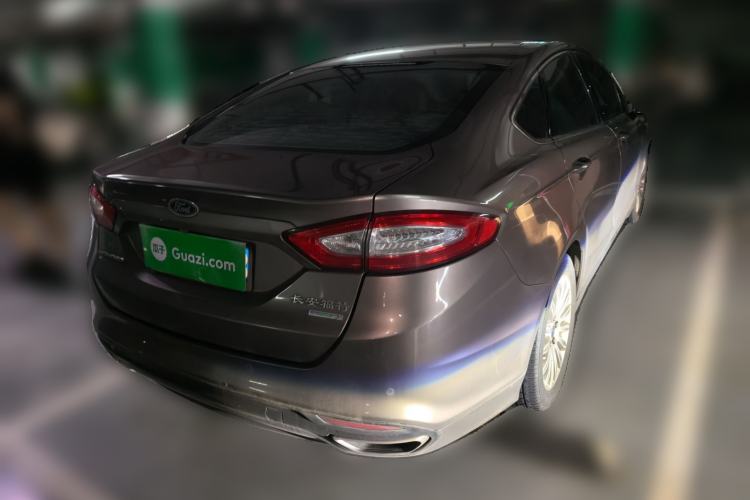 Used Ford Mondeo 2013 2.0L GTDi 200 Luxury Model Rear Right 45 Deg