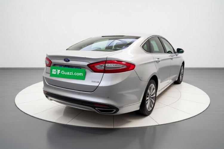Used Ford Mondeo 2013 2.0L GTDi 200 Luxury Model Rear Right 45 Deg