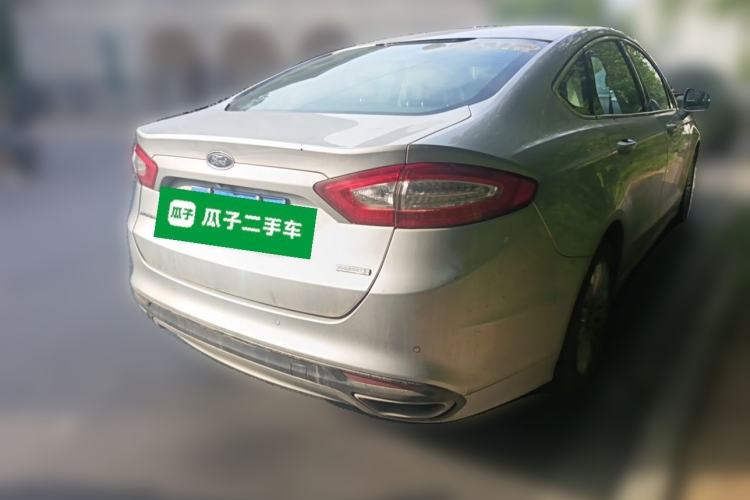 Used Ford Mondeo 2013 2.0L GTDi 200 Luxury Model Rear Right 45 Deg