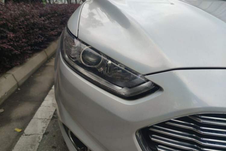 Used Ford Mondeo 2013 1.5L GTDi180 Fashion Edition Right Front Headlight