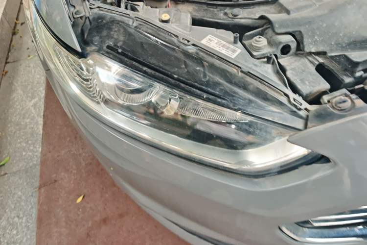 Used Ford Mondeo 2013 1.5L GTDi180 Fashion Edition Right Front Headlight