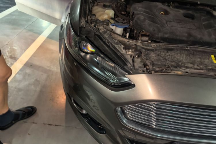 Used Ford Mondeo 2013 2.0L GTDi 200 Luxury Model Right Front Headlight