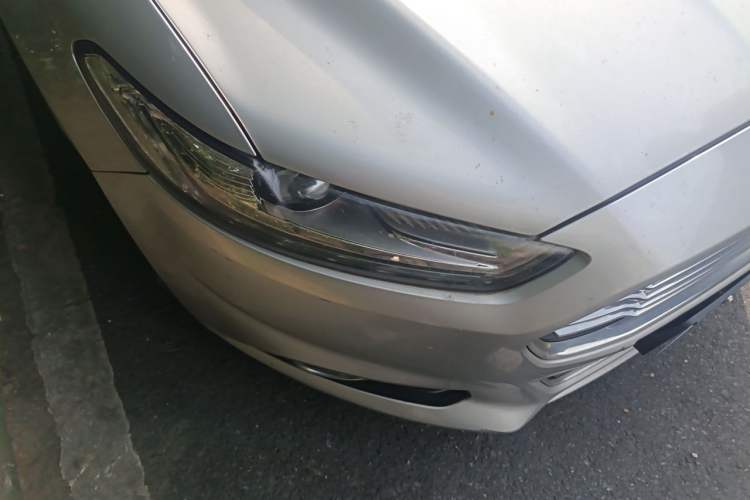 Used Ford Mondeo 2013 2.0L GTDi 200 Luxury Model Right Front Headlight