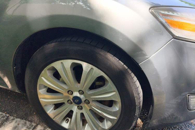 Used Ford Mondeo 2013 2.3L Luxury Model Right Front Wheel Hub