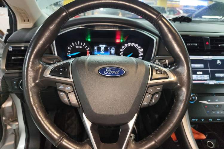Used Ford Mondeo 2013 2.0L GTDi 200 Fashion Edition Steering Wheel