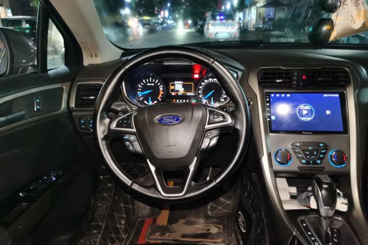 Used Ford Mondeo 2013 2.0L GTDi 200 Fashion Edition Steering Wheel