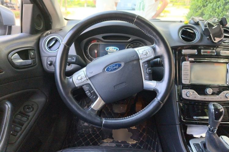 Used Ford Mondeo 2013 2.3L Luxury Model Steering Wheel