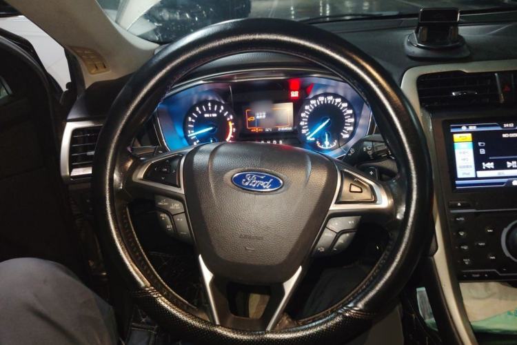 Used Ford Mondeo 2013 2.0L GTDi 200 Fashion Edition Steering Wheel