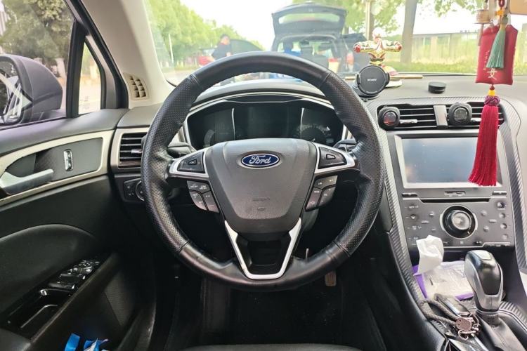 Used Ford Mondeo 2013 2.0L GTDi 200 Fashion Edition Steering Wheel