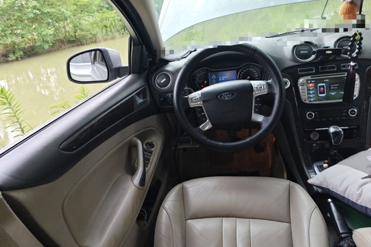 Used Ford Mondeo 2013 2.3L Luxury Model Steering Wheel