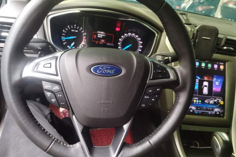 Used Ford Mondeo 2013 2.0L GTDi 200 Fashion Edition Steering Wheel
