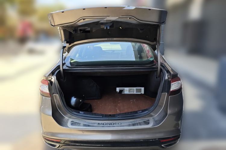 Used Ford Mondeo 2013 2.0L GTDi 200 Luxury Model Trunk