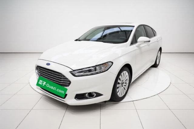 Używany Ford Mondeo 2013 2.0L GTDi 200 Luxury Model