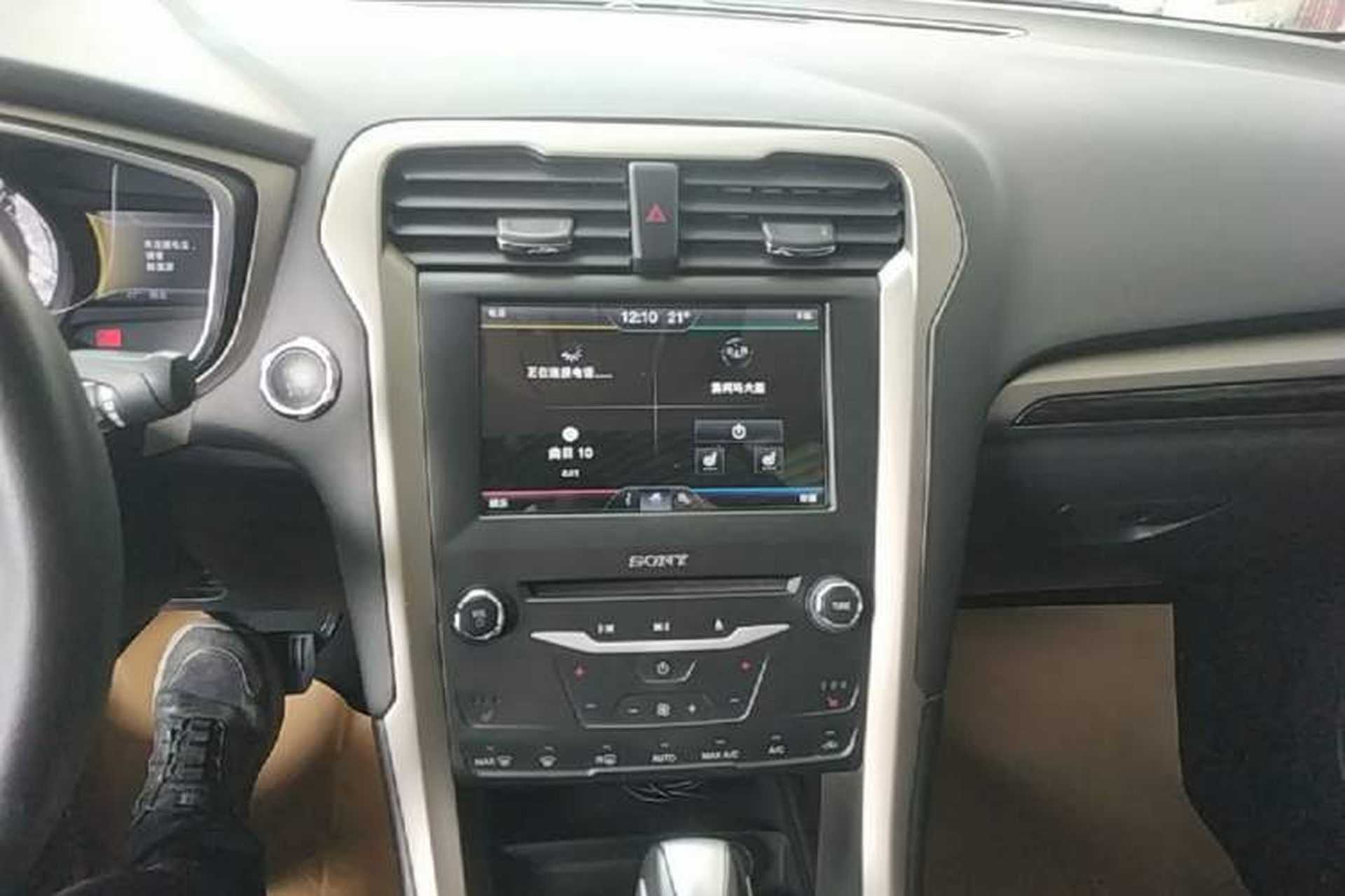 Used Ford Mondeo 2013 2.0L GTDi 200 Luxury Model Audio And AC Panel