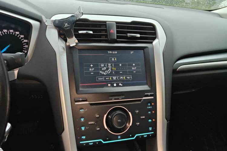 Used Ford Mondeo 2013 1.5L GTDi180 Fashion Edition Audio And AC Panel