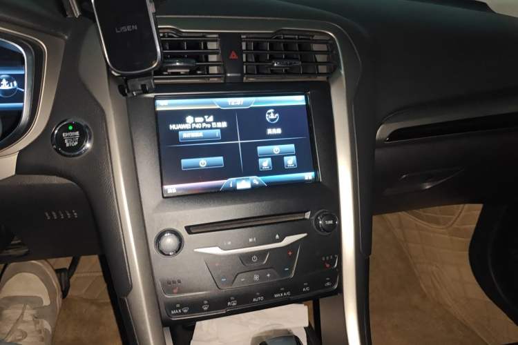 Used Ford Mondeo 2013 2.0L GTDi 200 Luxury Model Audio And AC Panel