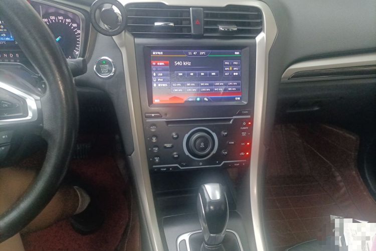 Used Ford Mondeo 2013 2.0L GTDi 200 Fashion Edition Audio And AC Panel