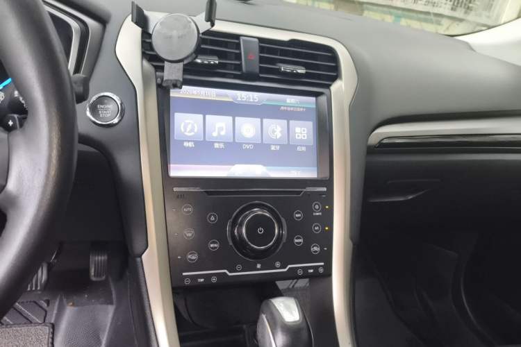 Used Ford Mondeo 2013 2.0L GTDi 200 Fashion Edition Audio And AC Panel