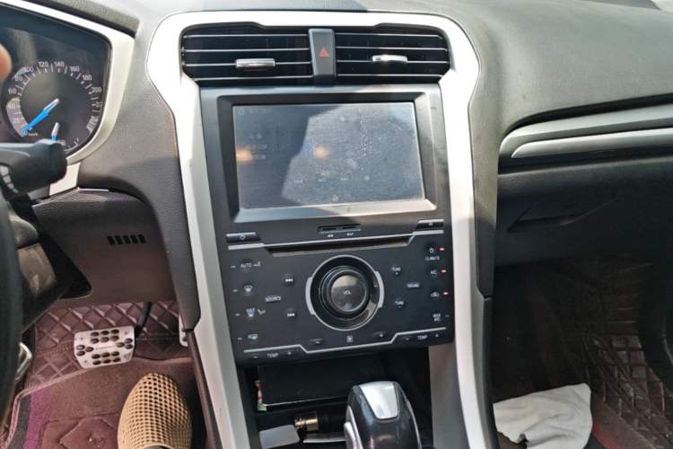 Used Ford Mondeo 2013 1.5L GTDi180 Fashion Edition Audio And AC Panel
