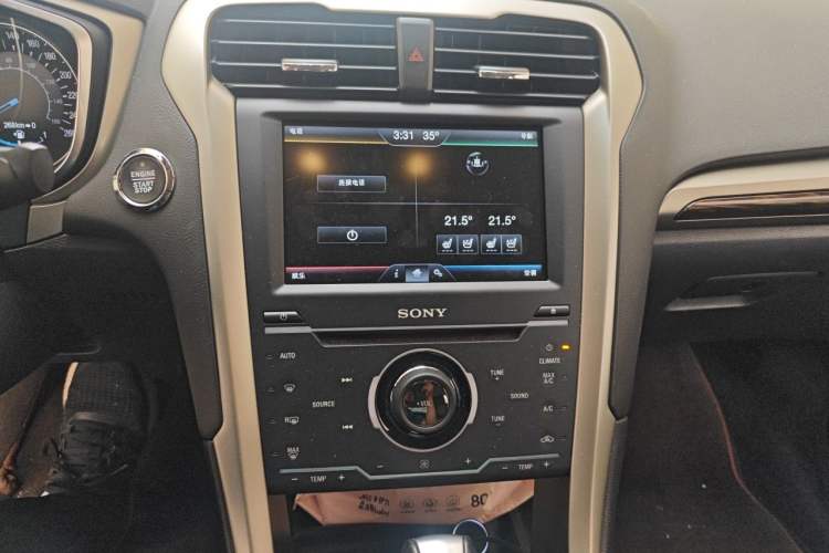 Used Ford Mondeo 2013 2.0L GTDi240 Flagship Edition Audio And AC Panel