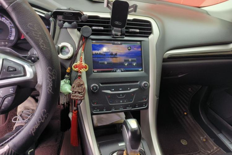 Used Ford Mondeo 2013 2.0L GTDi 200 Luxury Model Audio And AC Panel