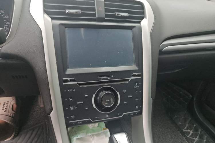 Used Ford Mondeo 2013 1.5L GTDi180 Fashion Edition Audio And AC Panel