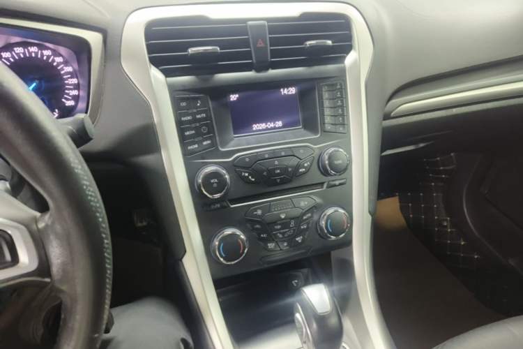 Used Ford Mondeo 2013 1.5L GTDi180 Fashion Edition Audio And AC Panel