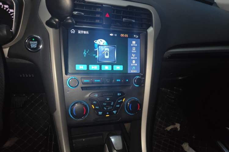 Used Ford Mondeo 2013 2.0L GTDi 200 Fashion Edition Audio And AC Panel