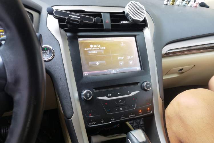 Used Ford Mondeo 2013 2.0L GTDi 200 Luxury Model Audio And AC Panel