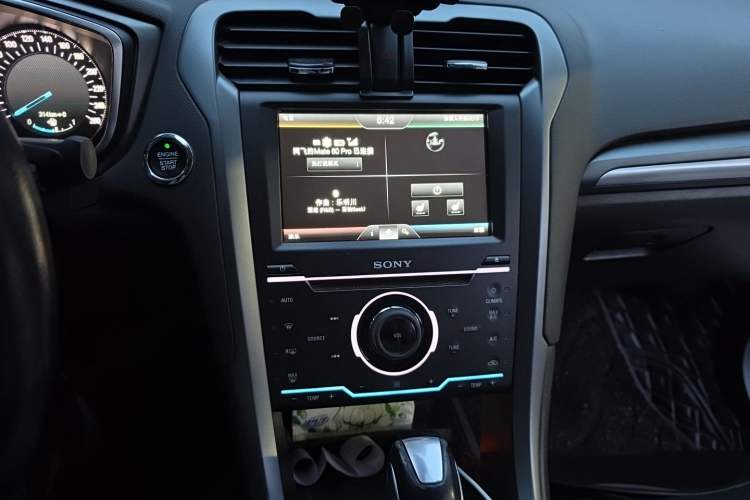 Used Ford Mondeo 2013 2.0L GTDi240 Luxury Sport Model Audio And AC Panel