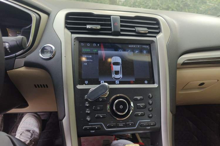 Used Ford Mondeo 2013 2.0L GTDi 200 Luxury Model Audio And AC Panel
