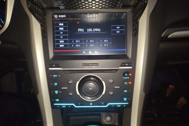 Used Ford Mondeo 2013 1.5L GTDi180 Fashion Edition Audio And AC Panel