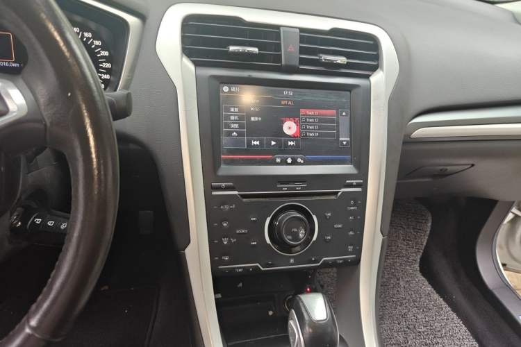 Used Ford Mondeo 2013 1.5L GTDi180 Fashion Edition Audio And AC Panel