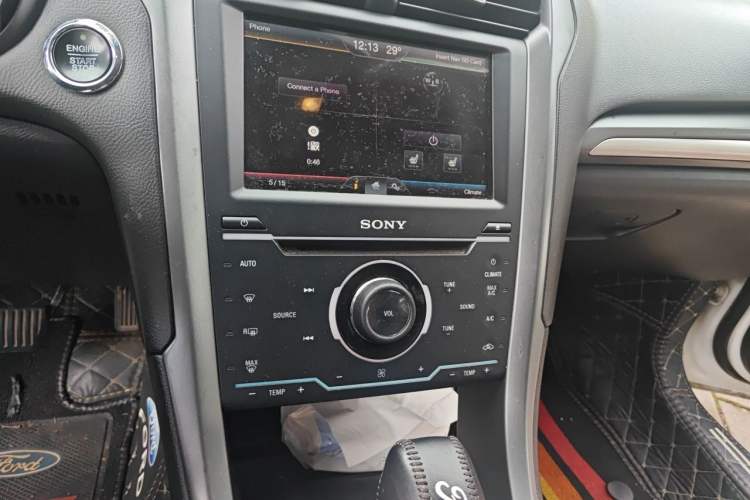 Used Ford Mondeo 2013 2.0L GTDi240 Ultimate Edition Audio And AC Panel