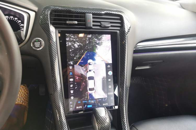 Used Ford Mondeo 2013 2.0L GTDi 200 Fashion Edition Audio And AC Panel